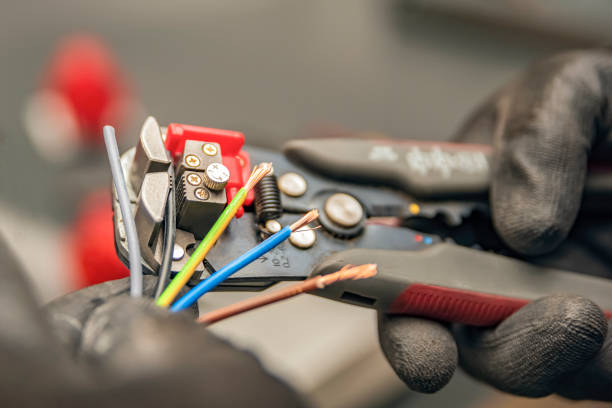 Best Licensed Electrician  in Dewitt, AR